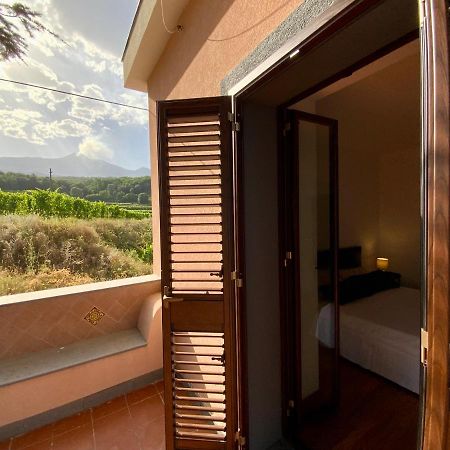 Tenuta Kiwi Dell'Etna Milo Εξωτερικό φωτογραφία